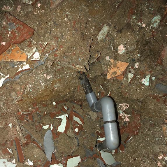 Siêu âm xử lý sự cố nước rò rỉ Ngũ Hành Sơn - Đà Nẵng